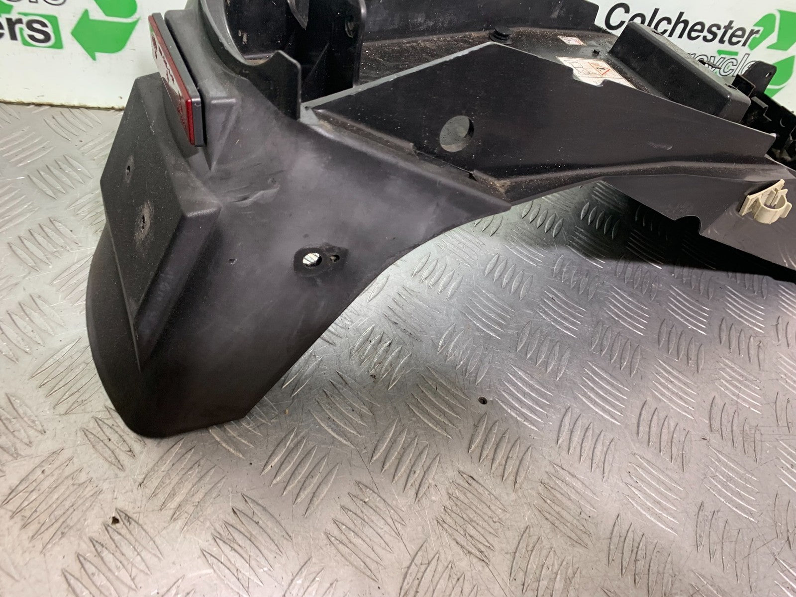 TRIUMPH 955I SPRINT RS REAR MUDGUARD  YEAR 1999-03 (CMB1313)