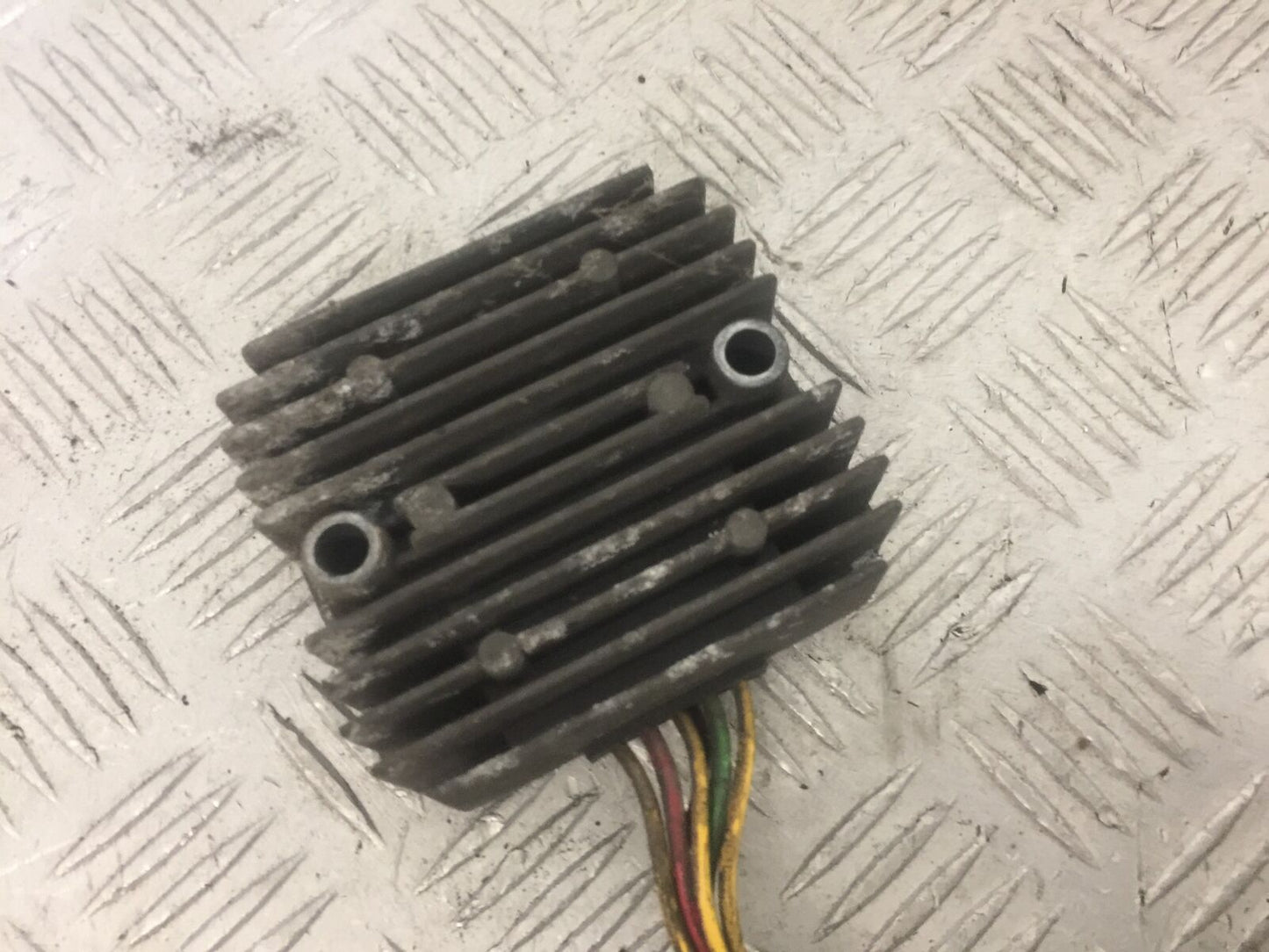 HONDA PANTHEON FES 125 REGULATOR  YEAR 2003-2007 (STOCK 827)