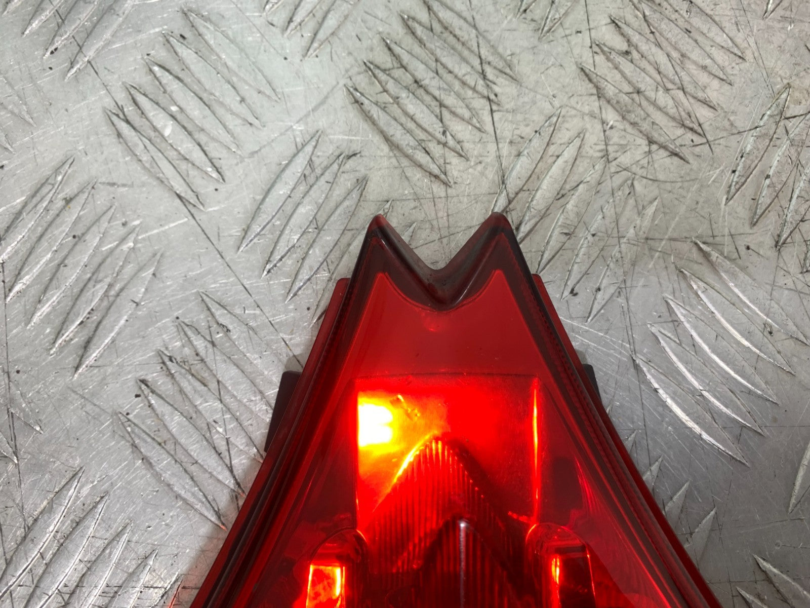 APRILIA TUONO 1000 V4R REAR LIGHT  YEAR 2011-13  (CMB1331)