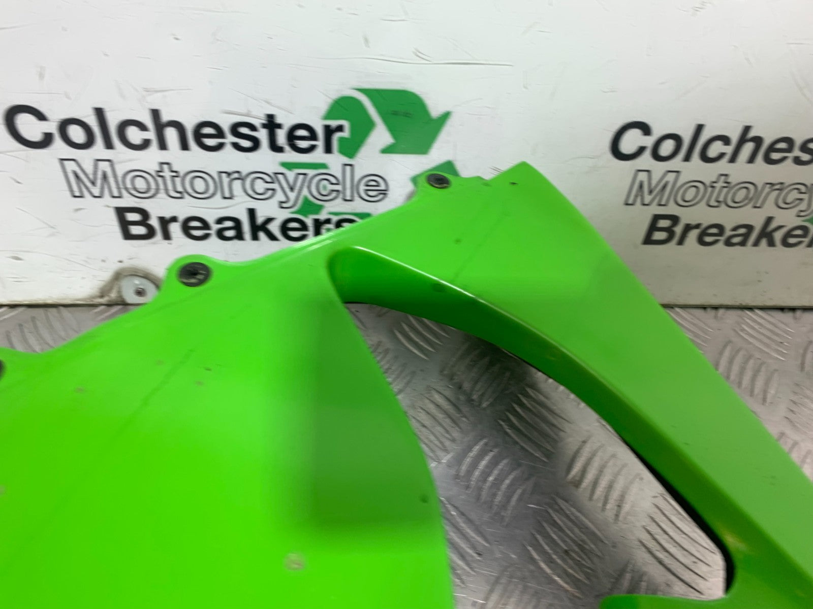 KAWASAKI ZX9R ZX9 R LEFT MIDDLE FAIRING PANEL YEAR 1998-1999 (CMB1329)