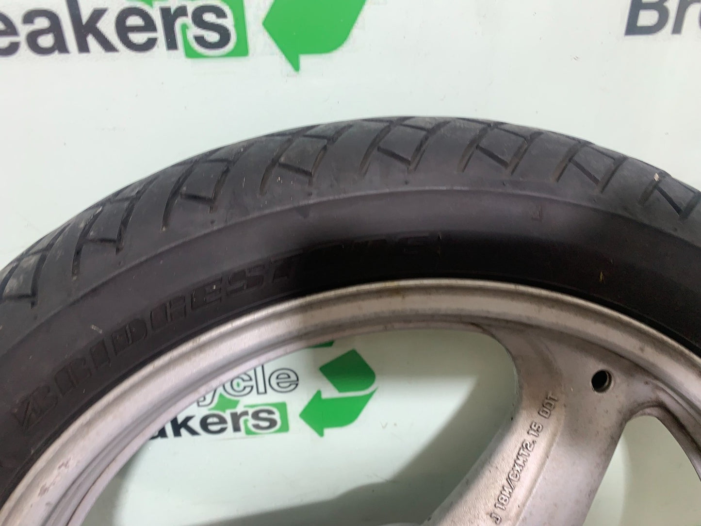 HONDA XL125 VARADERO FRONT WHEEL   YEAR 2001-2006  (CMB1210)