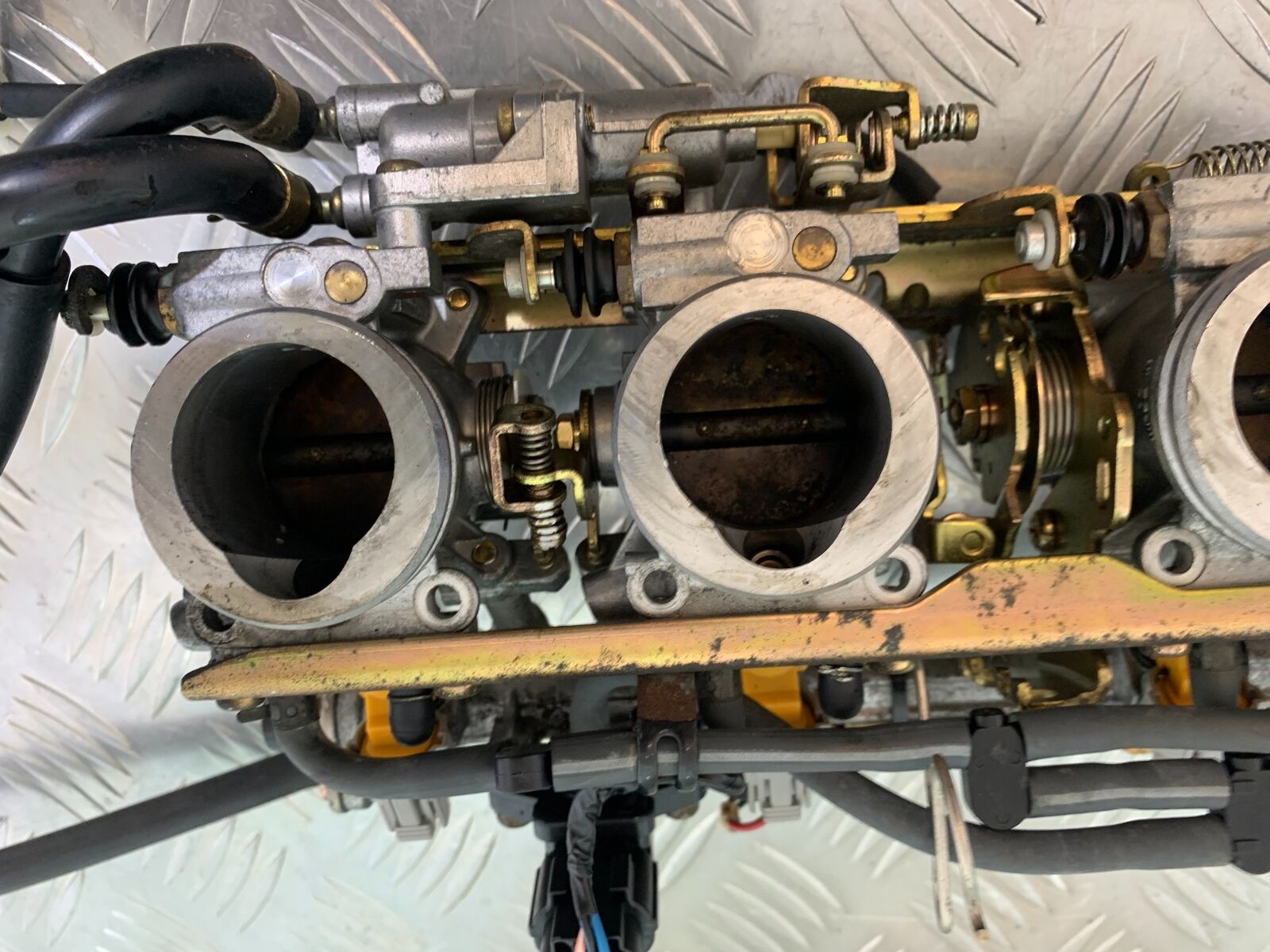 YAMAHA FJR1300 FJR 1300 THROTTLE BODIES  YEAR 2001-05 (CMB1005)