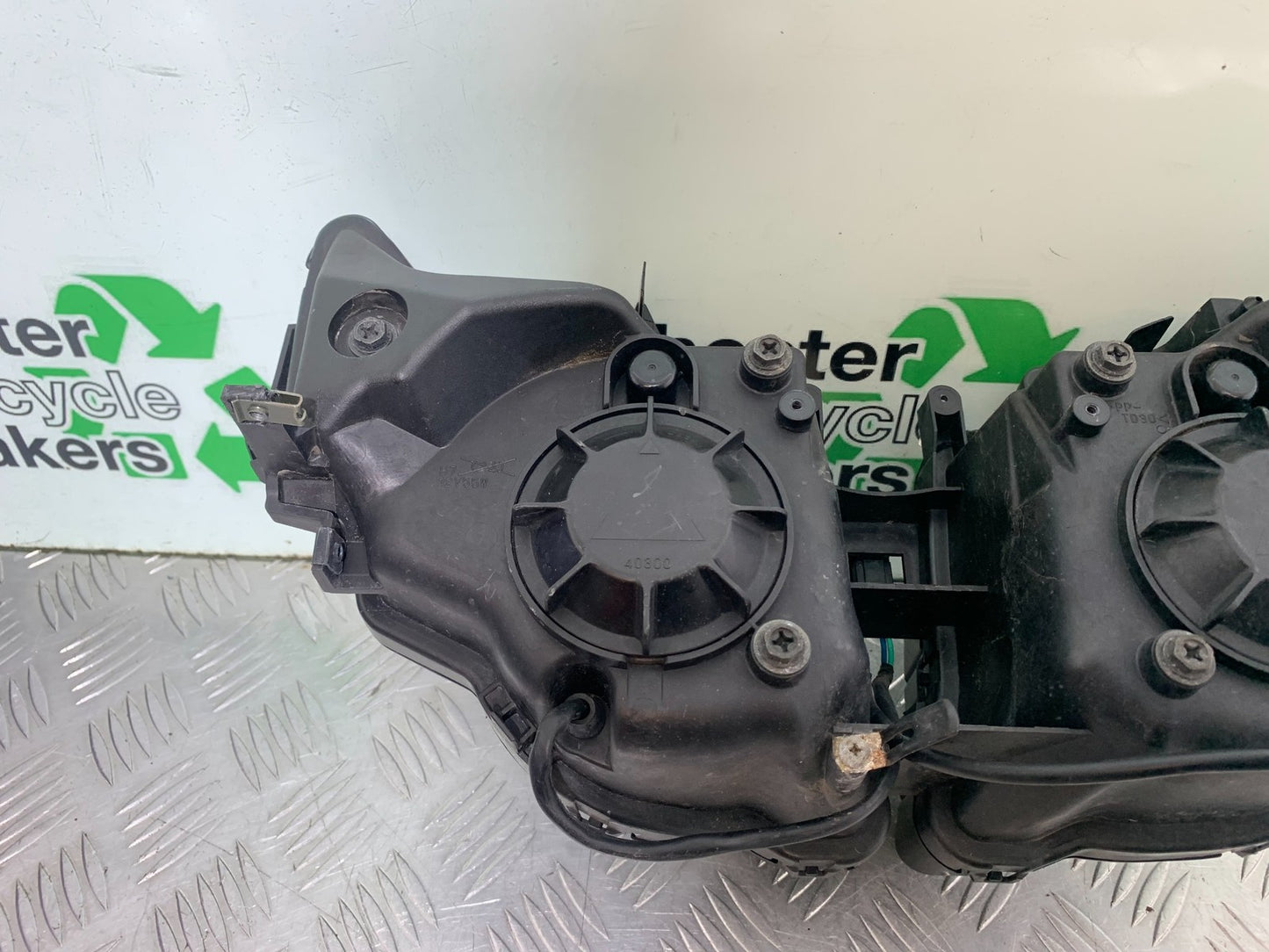 HONDA CBR1000 rr FIREBLADE HEADLIGHT (GENUINE PART)   2012-2016 (CMB1280)