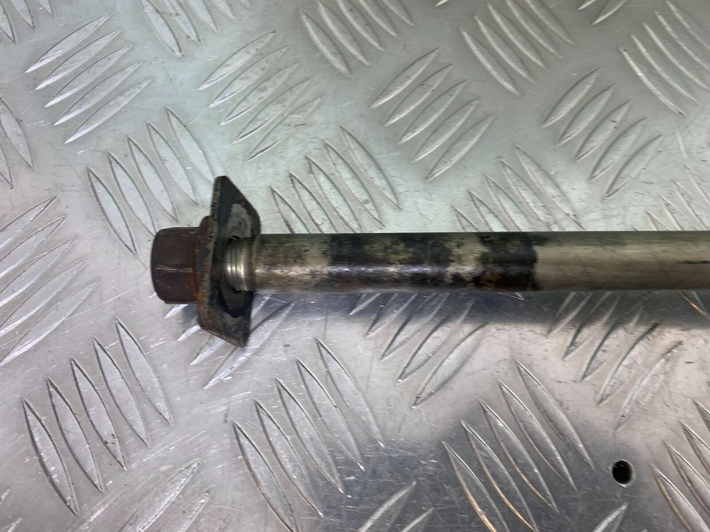 SUZUKI DL 650 V-STROM REAR WHEEL SPINDLE  YEAR 2016 (STOCK 996)