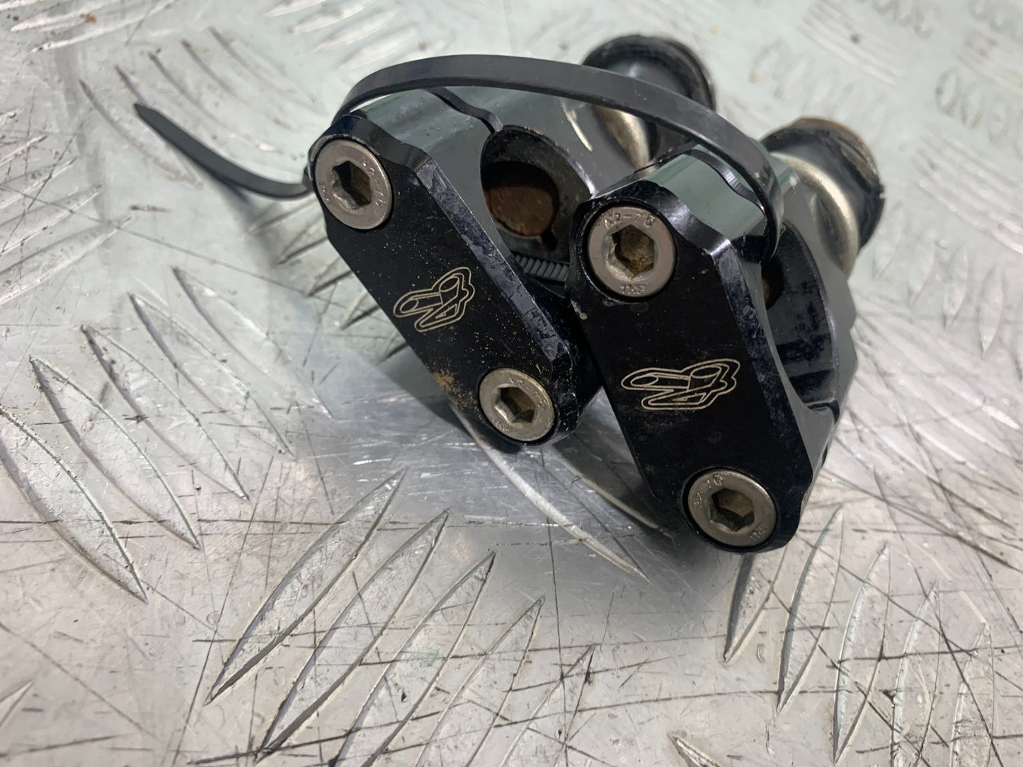 KAWASAKI KXF450 KXF 450 HANDLEBAR RISERS YEAR 2013 CMB1217)