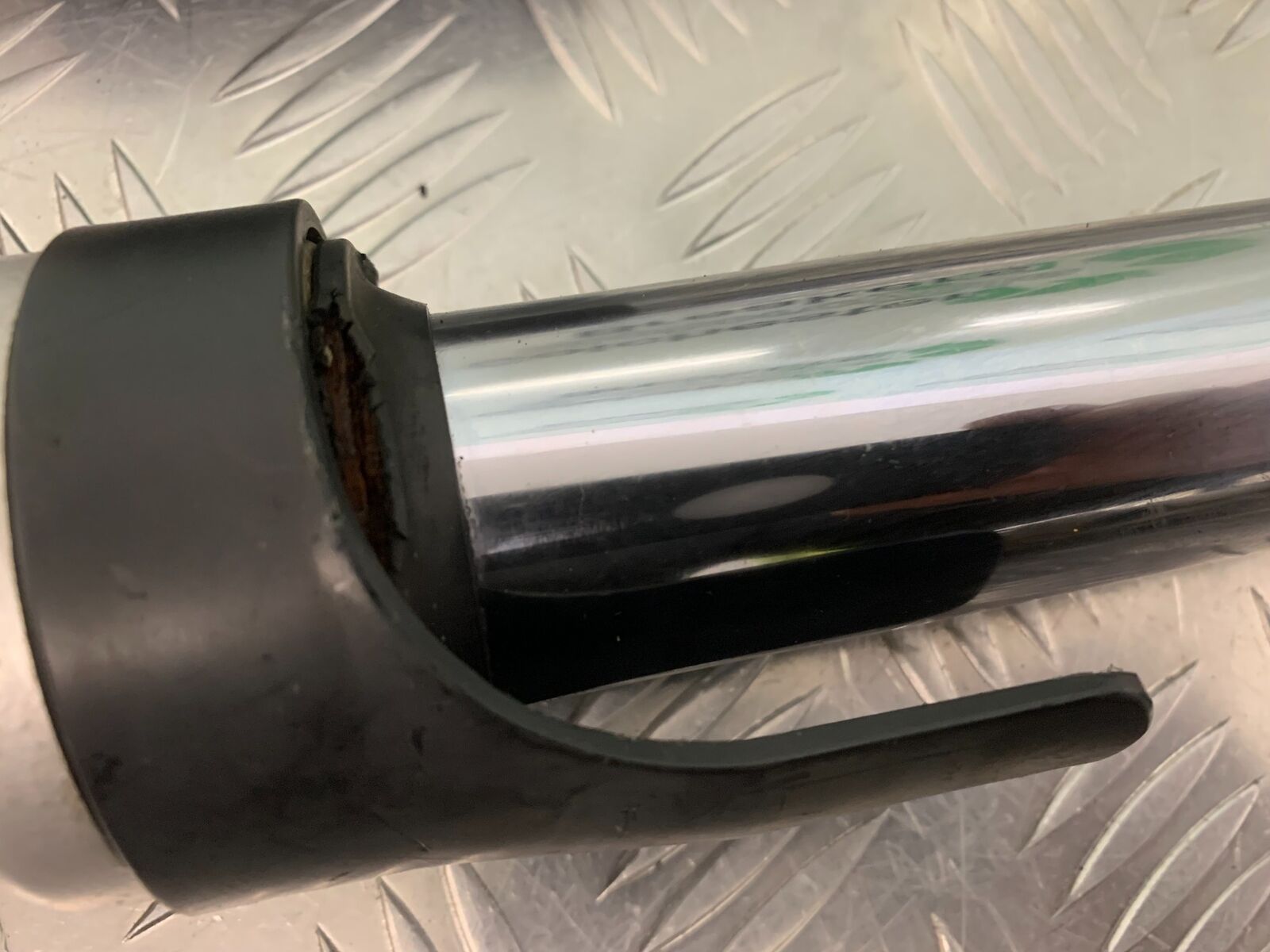 YAMAHA FZ6 FAZER FORKS   YEAR 2004-2007  (STOCK 955)