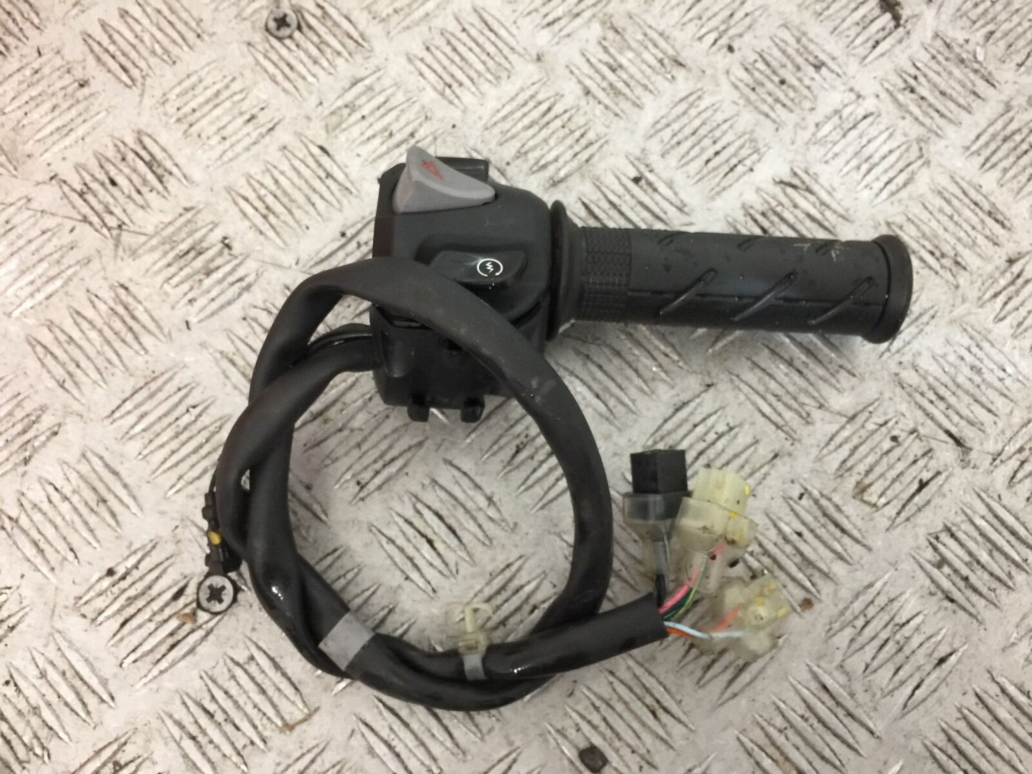 HONDA PCX125 PCX 125 RIGHT SWITCH GEAR   YEAR 2018-2020  (STOCK 760)