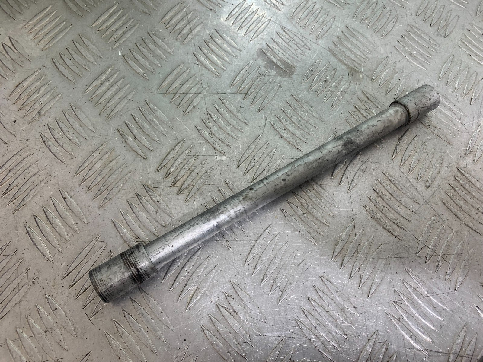 HONDA CBR600 CBR 600 RR SWINGARM SPINDLE   YEAR 2003-2004 CMB1173)