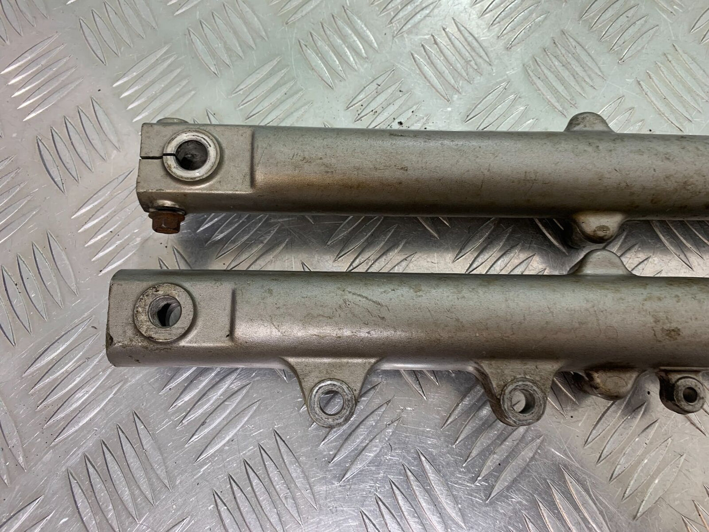 YAMAHA SR125 SR 125 FORKS YEAR 1996-2003 (CMB1021)