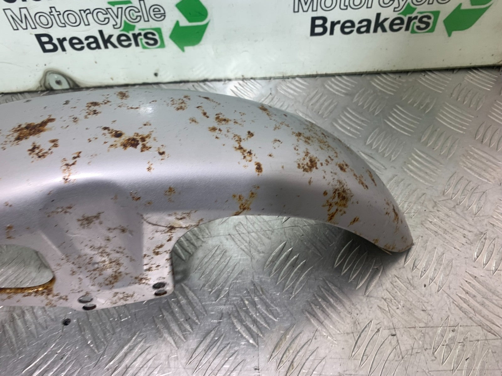 SUZUKI GP100 GP 100 FRONT MUDGUARD  YEAR 1978-1988 (CMB1259)