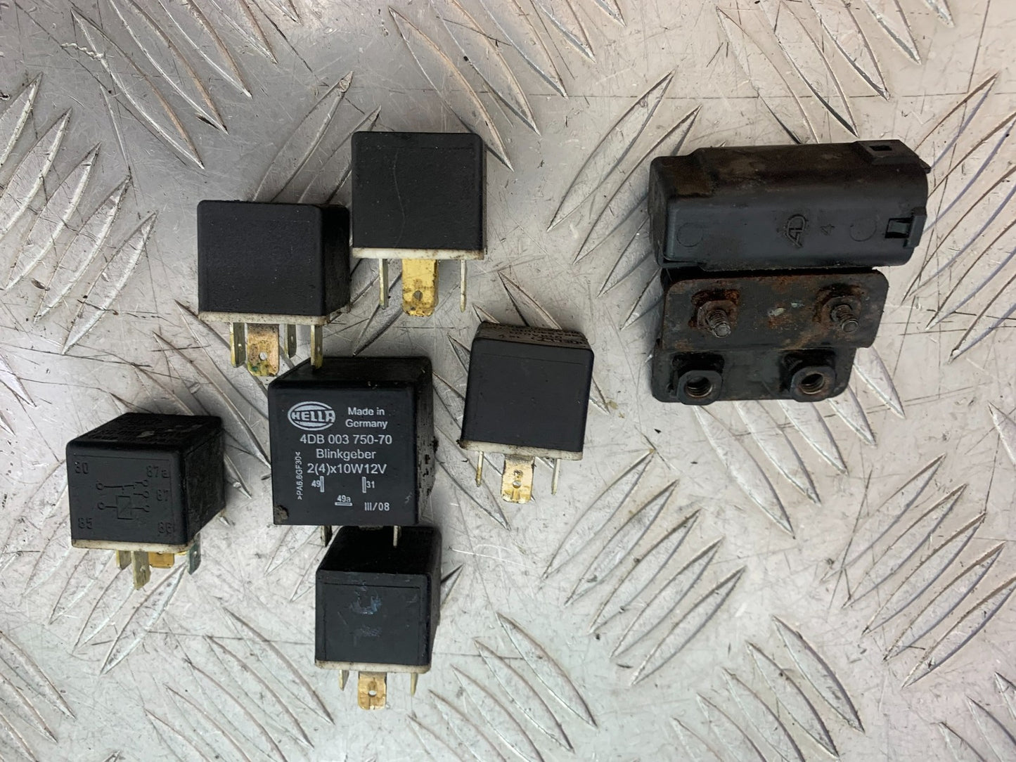 TRIUMPH SPEED TRIPLE R 1050 RELAYS   2009 (CMB1183)