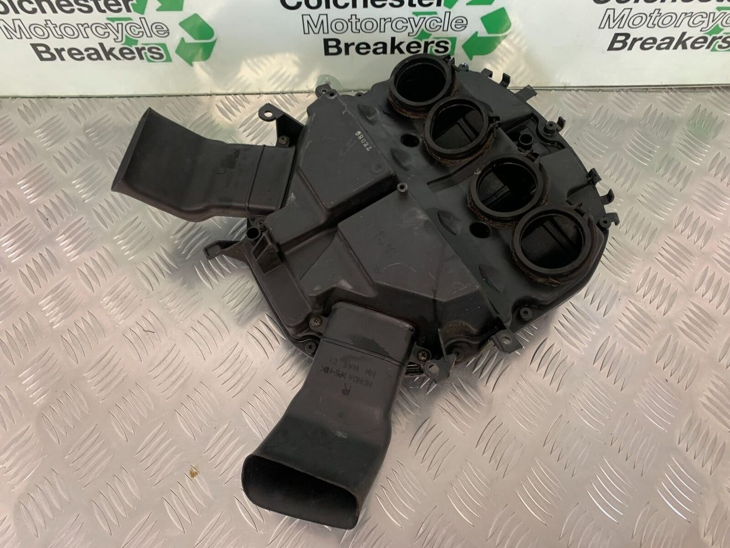 HONDA CBR1100 BLACKBIRD AIRBOX  YEAR 1996-1998 (STOCK 936)
