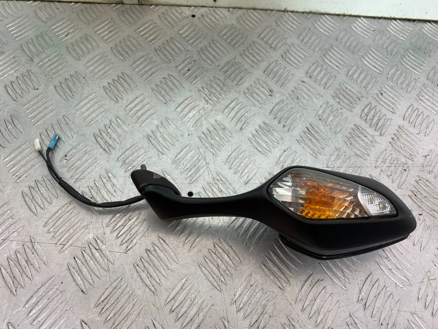 HONDA CBR1000 RR RIGHT MIRROR  YEAR  2008-2011 (CMB1330) GENUINE HONDA
