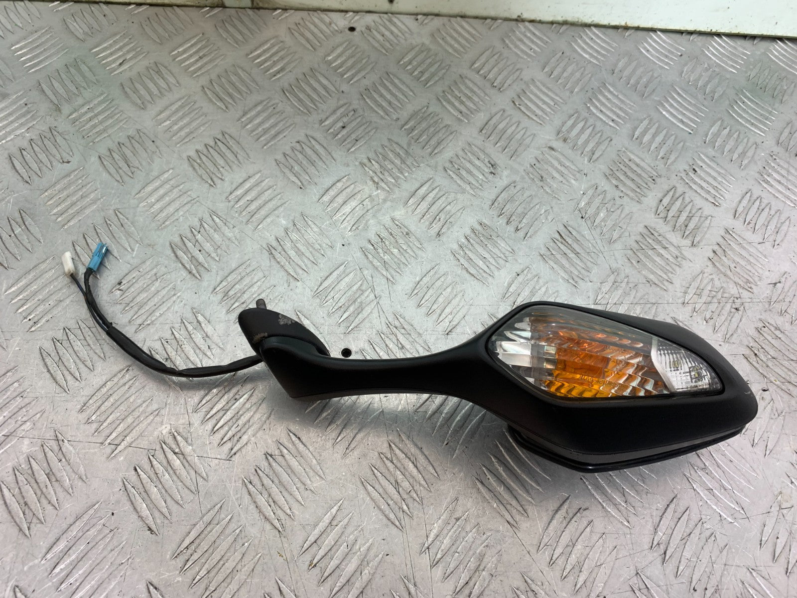 HONDA CBR1000 RR RIGHT MIRROR  YEAR  2008-2011 (CMB1330) GENUINE HONDA