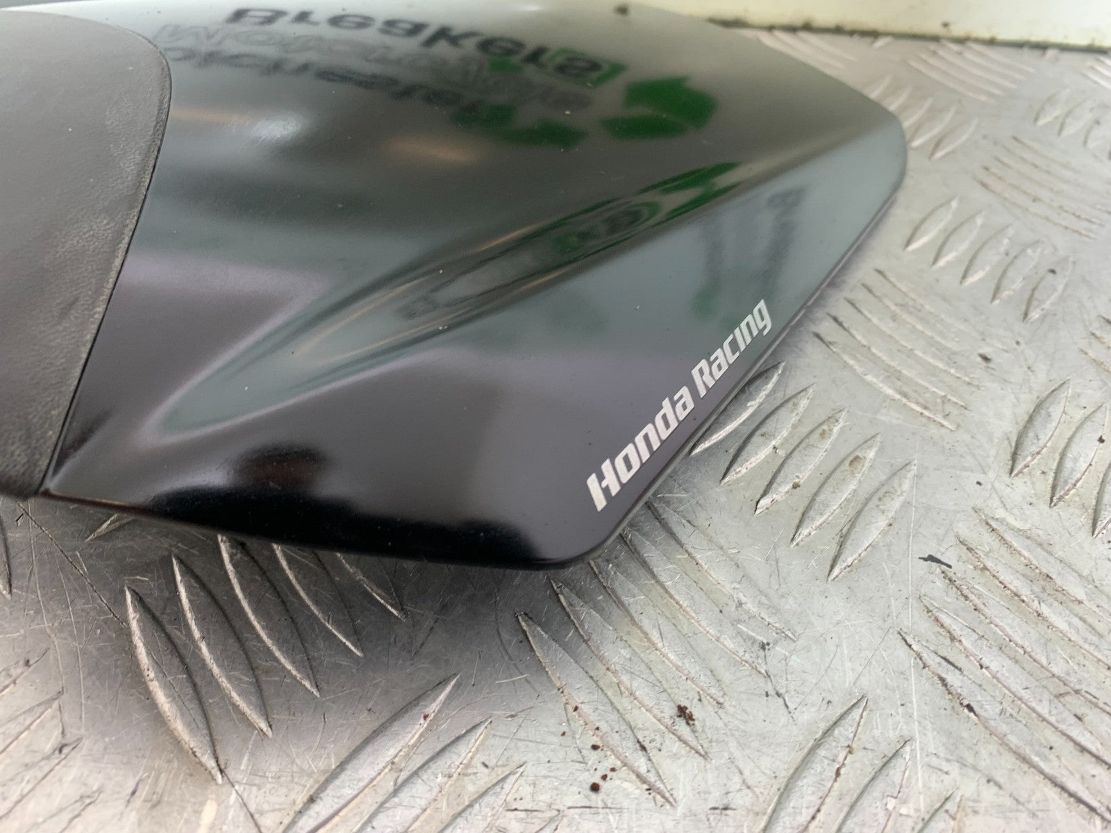 HONDA CBR1000 RR CBR1000RR FIREBLADE REAR SEAT HUMP COVER 2008-2011 (CMB1179)