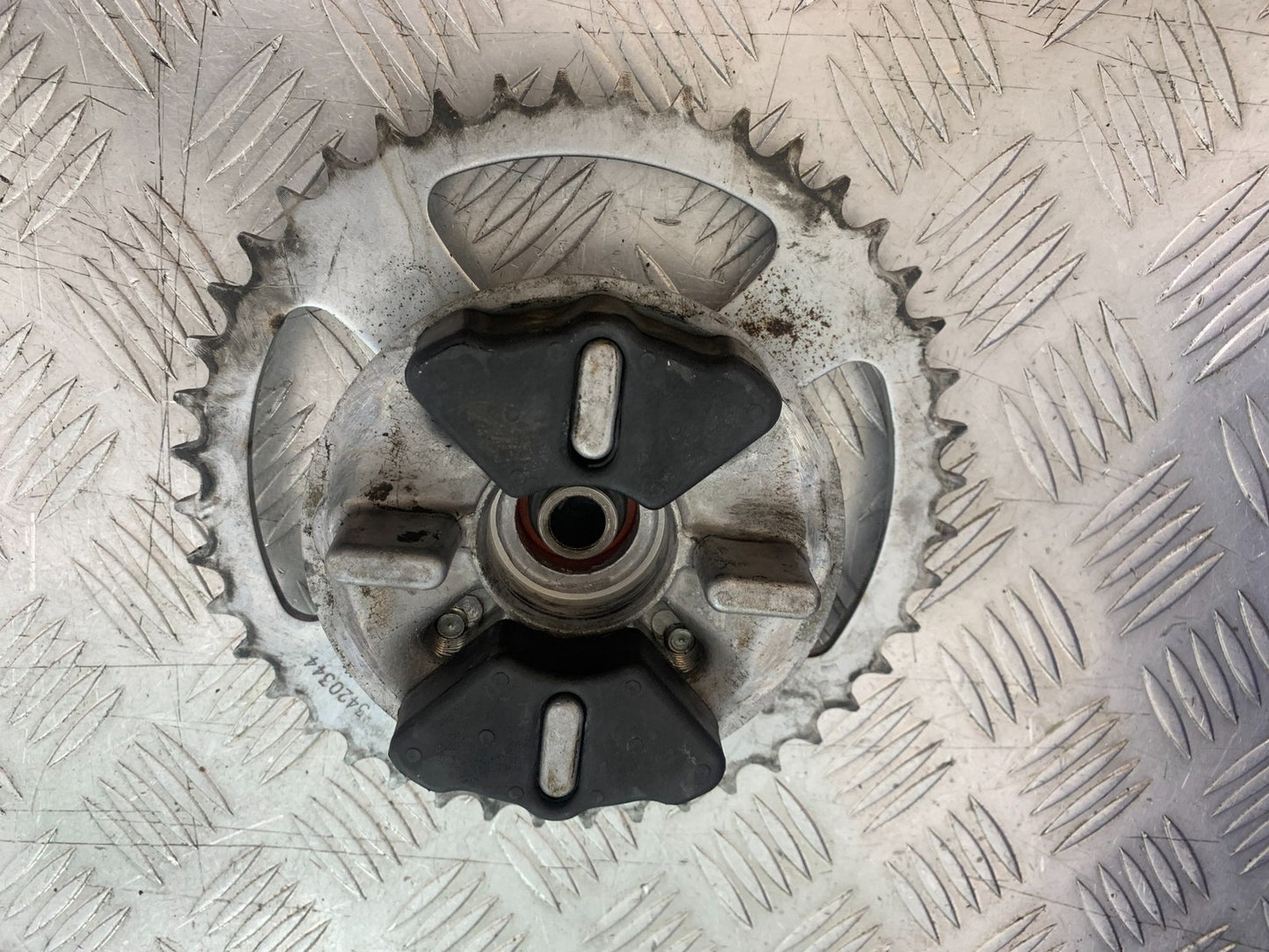 HONDA XL125 VARADERO REAR SPROCKET CARRIER  YEAR 2001-2006  (CMB1210)