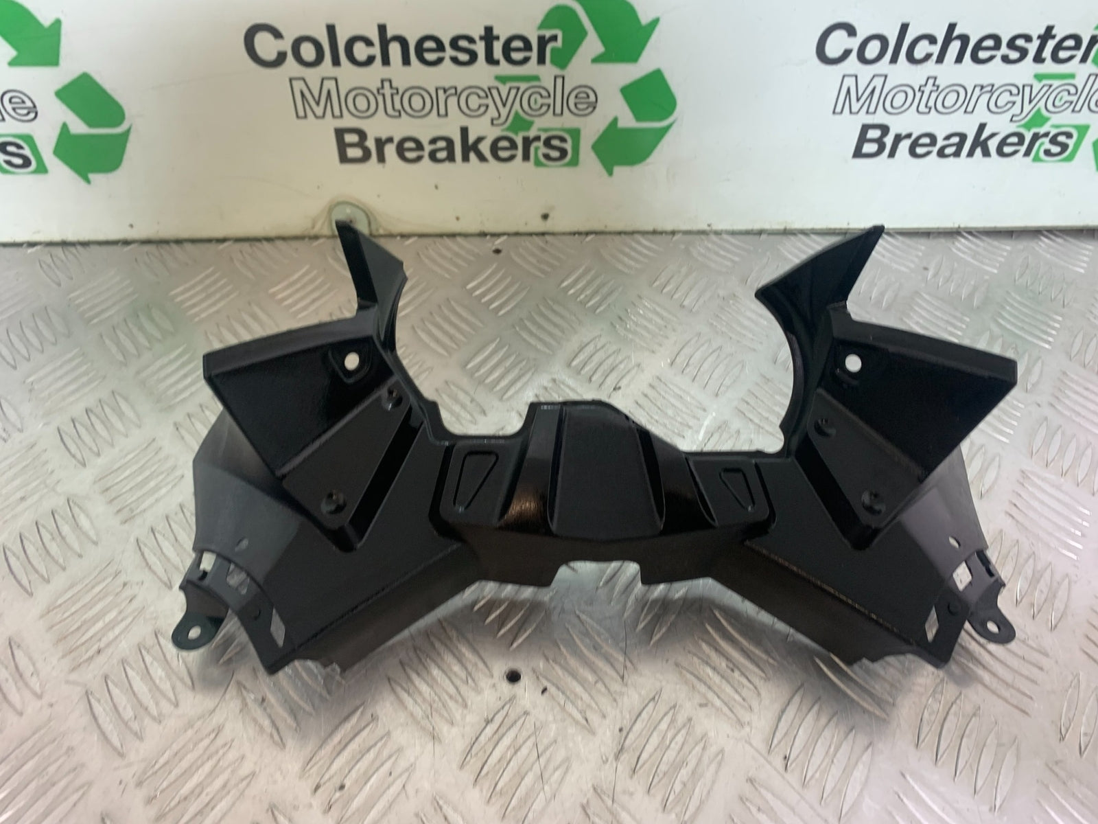 YAMAHA XJ6 XJ6-S CLOCK SURROUND   YEAR 2009-2015  (CMB1070)