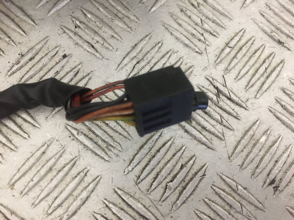 SUZUKI GSXR 600 L1-L8 RIGHT SWITCH GEAR   YEAR 2011-2017 (STOCK 728)
