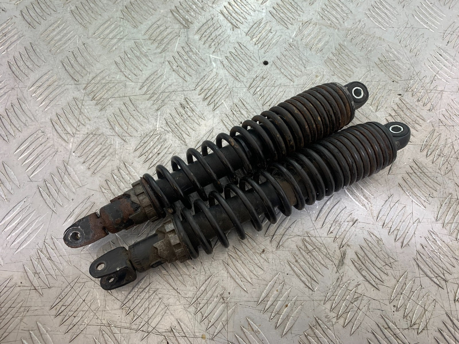 YAMAHA XMAX 250 XMAX 250 REAR SHOCKS  YEAR 2006-09 (CMB1201)