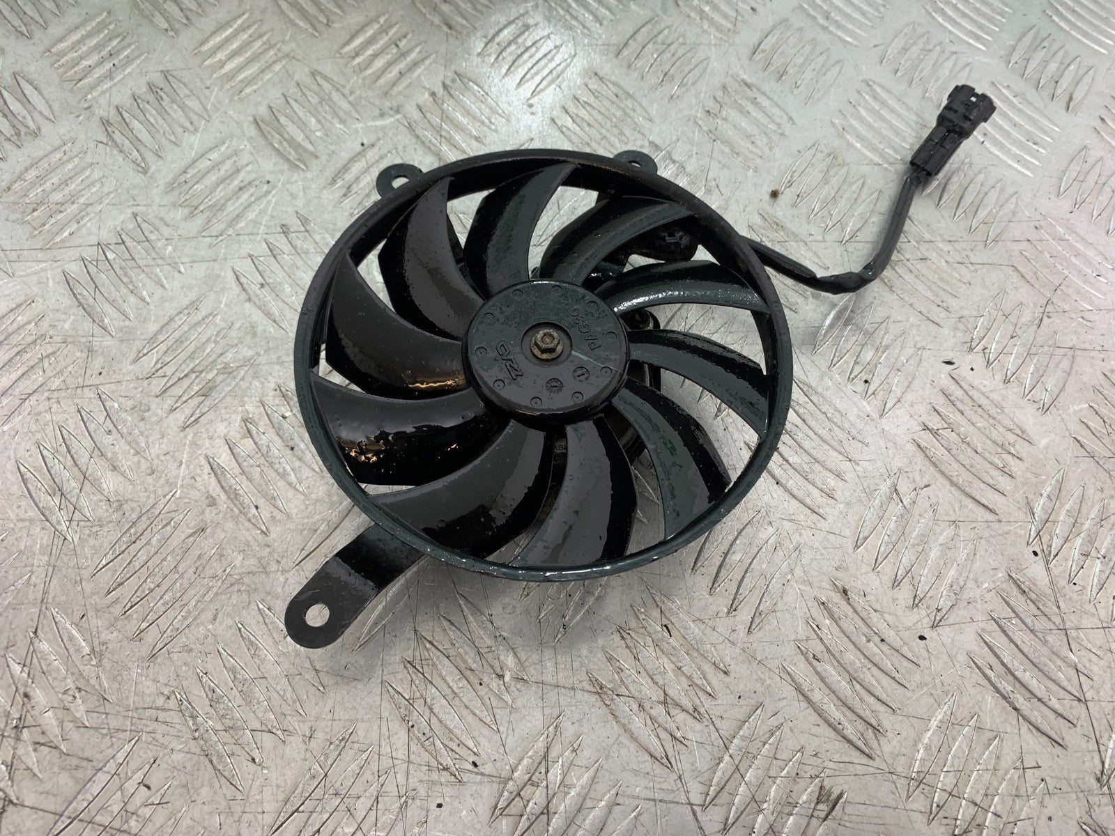 HONDA CB650F CB 650 FA-E RADIATOR FAN  YEAR 2014-2017 (CMB1226)