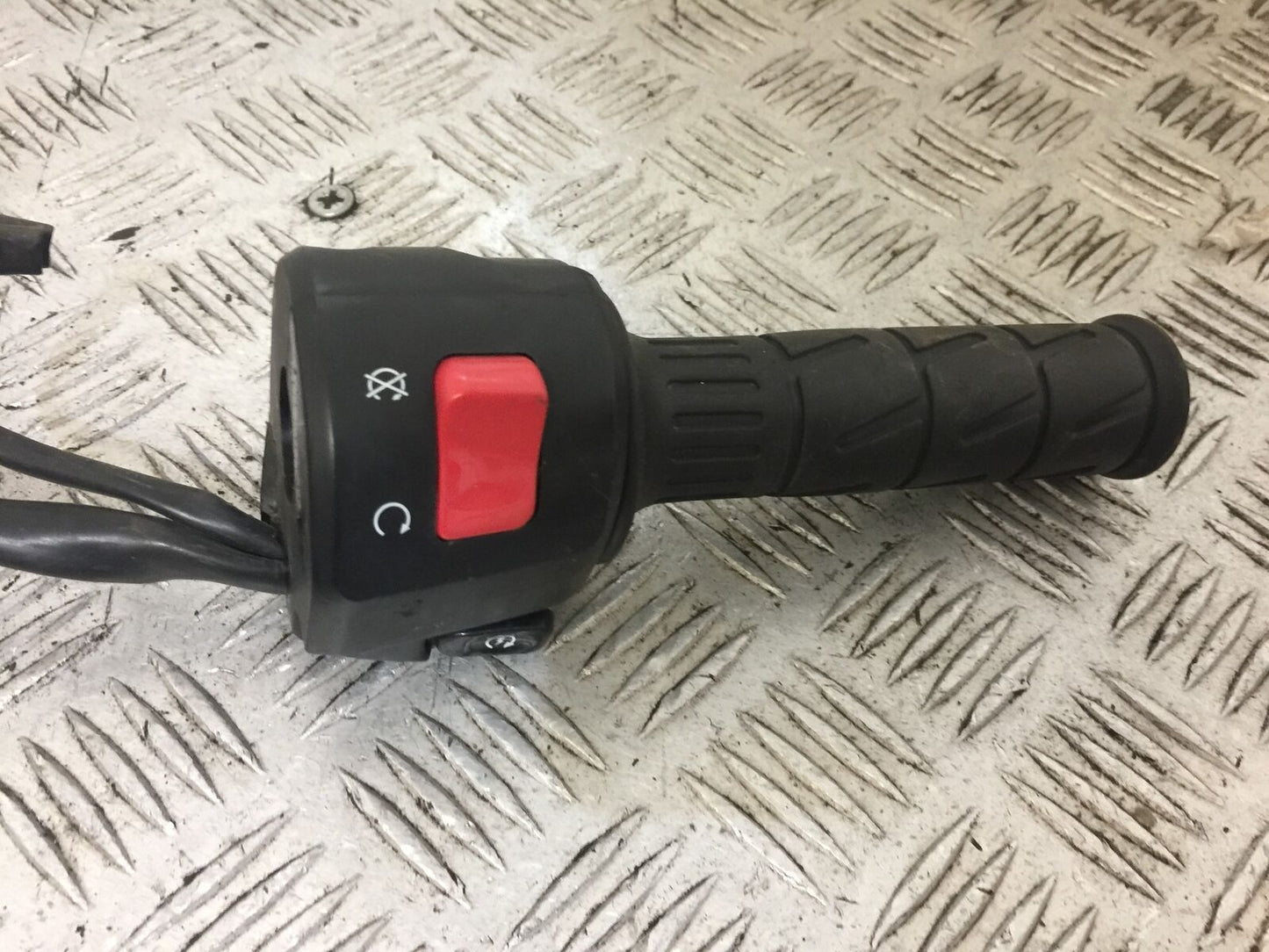 KAWASAKI VN 650 VULCAN RIGHT SWITCH GEAR   YEAR 2017-2021 (STOCK 705)