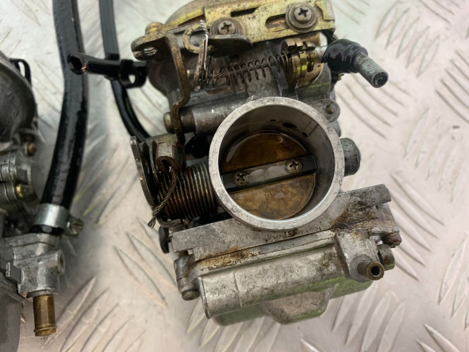 SUZUKI VS1400 VS 1400 INTRUDER CARBS  YEAR 1988 (CMB1077)