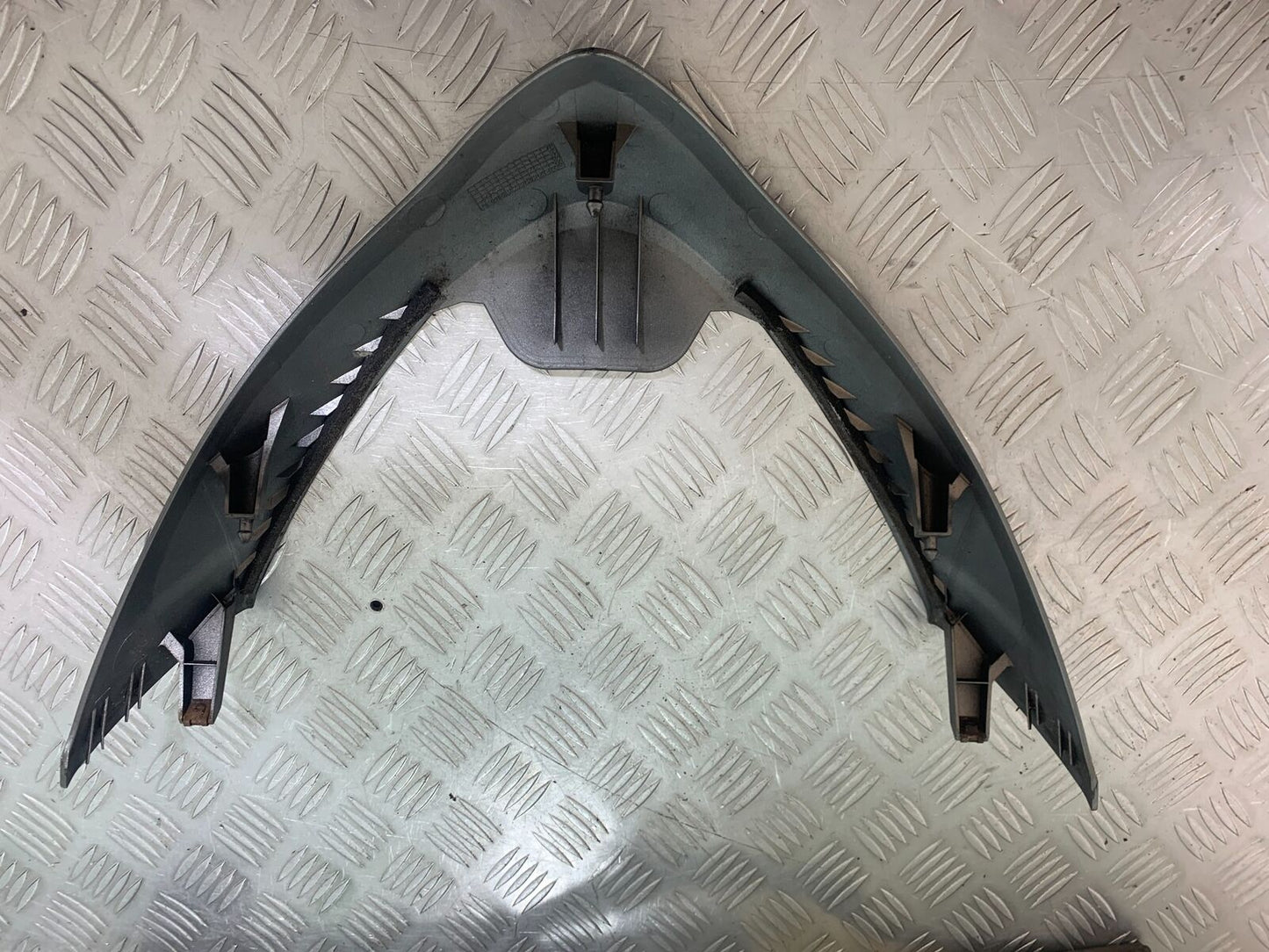 SUZUKI AN 200 UN 200 BURGMAN SCREEN INFILL PANEL YEAR 2007-09 (CMB1128)