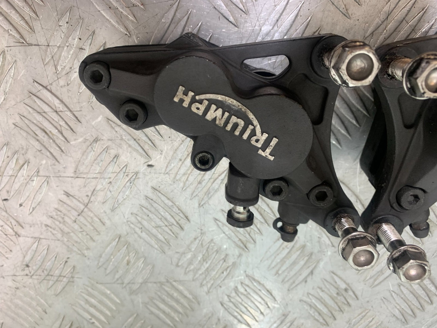 TRIUMPH 1050 SPRINT ST FRONT BRAKE CALIPERS  YEAR 2004-2007 (CMB1197)