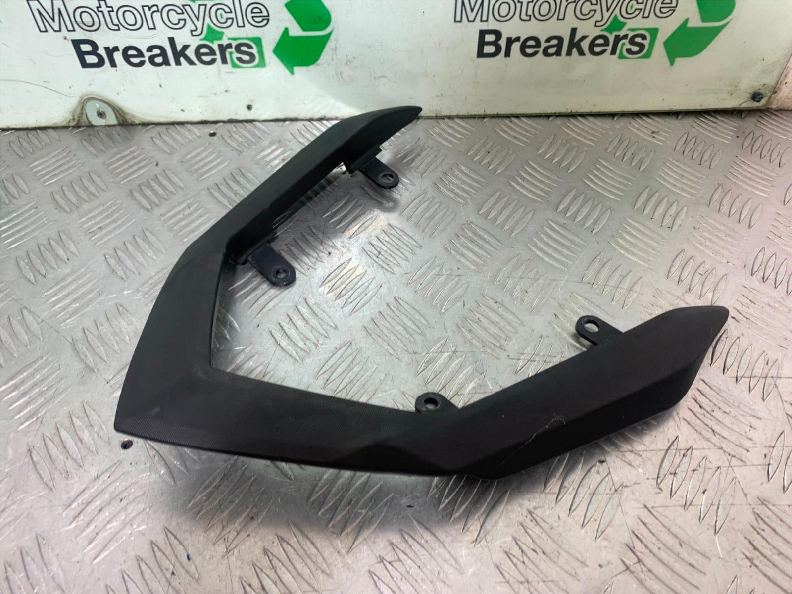 YAMAHA XJ6 XJ6-S GRAB RAIL  YEAR 2009-2015  (CMB1212)