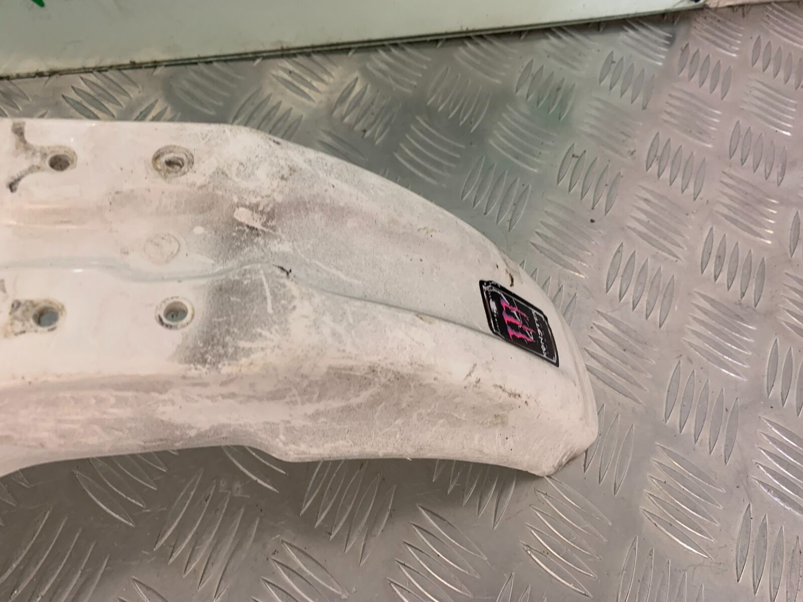 KAWASAKI KX85 KX 85 FRONT MUDGUARD   YEAR 2004 (STOCK 985)
