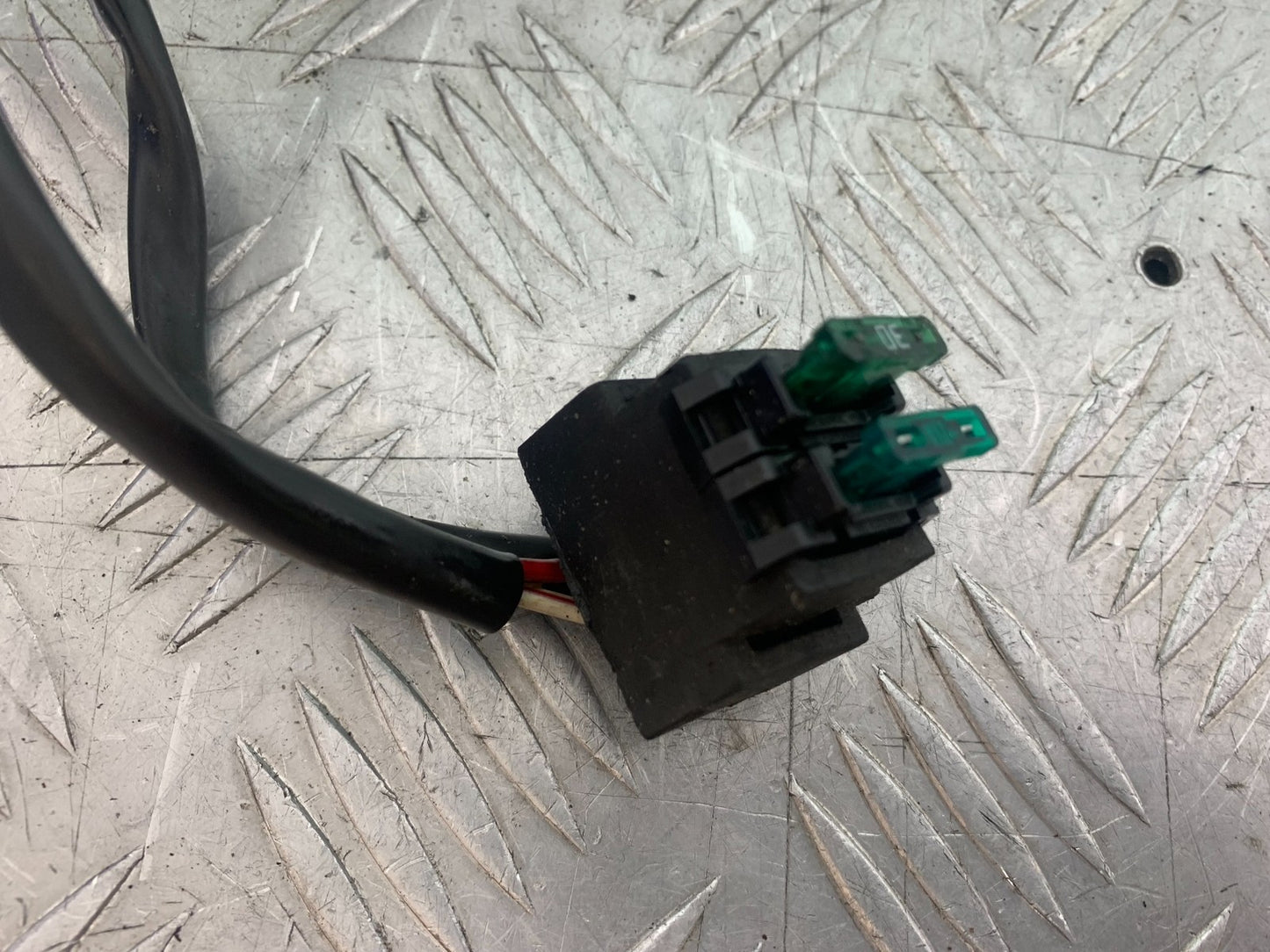 APRILIA RSV1000 R FACTORY FUSE BOX   2004-09 (CMB1203)