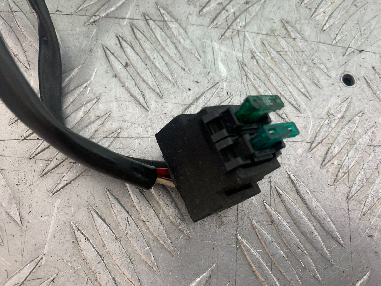 APRILIA RSV1000 R FACTORY FUSE BOX   2004-09 (CMB1203)