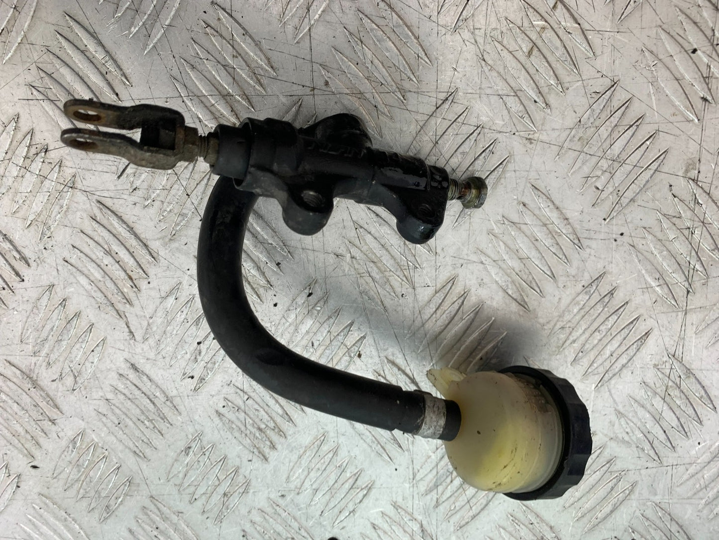 TRIUMPH 955i DAYTONA REAR MASTER CYLINDER  YEAR 2002-2006 (CMB1229)