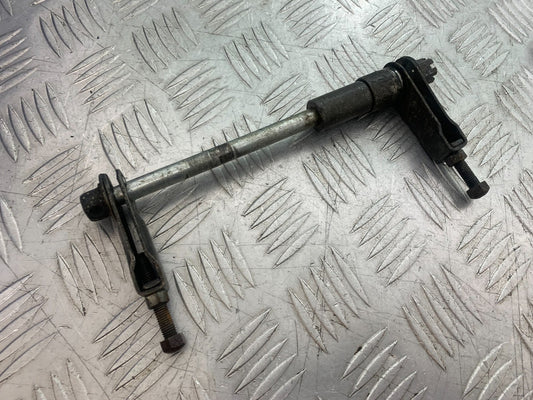 SUZUKI GP100 GP 100 REAR WHEEL SPINDLE  YEAR 1978-1988 (CMB1259)