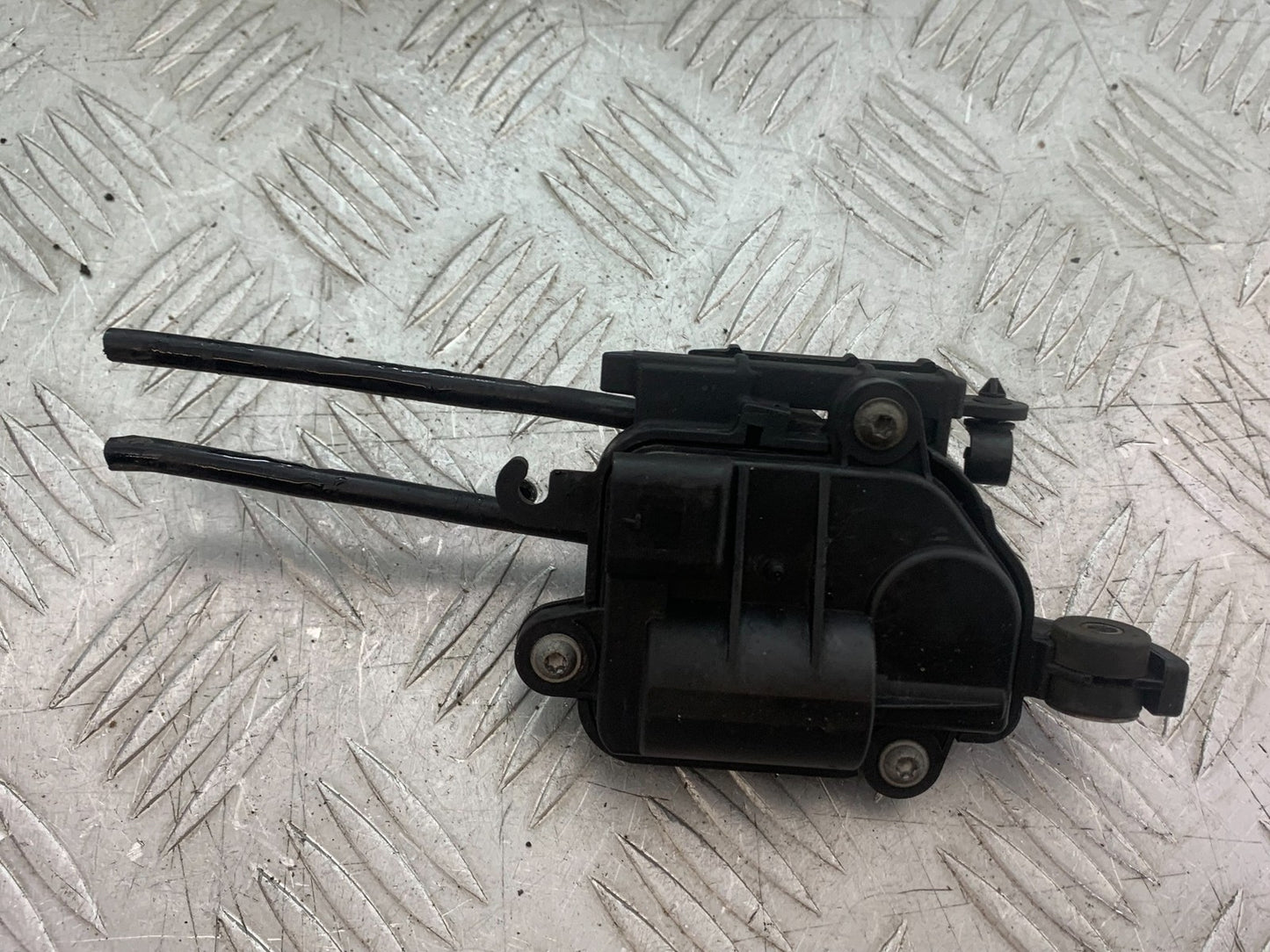 BMW S1000 RR SERVO MOTOR  YEAR 2015-2018 (CMB1246)