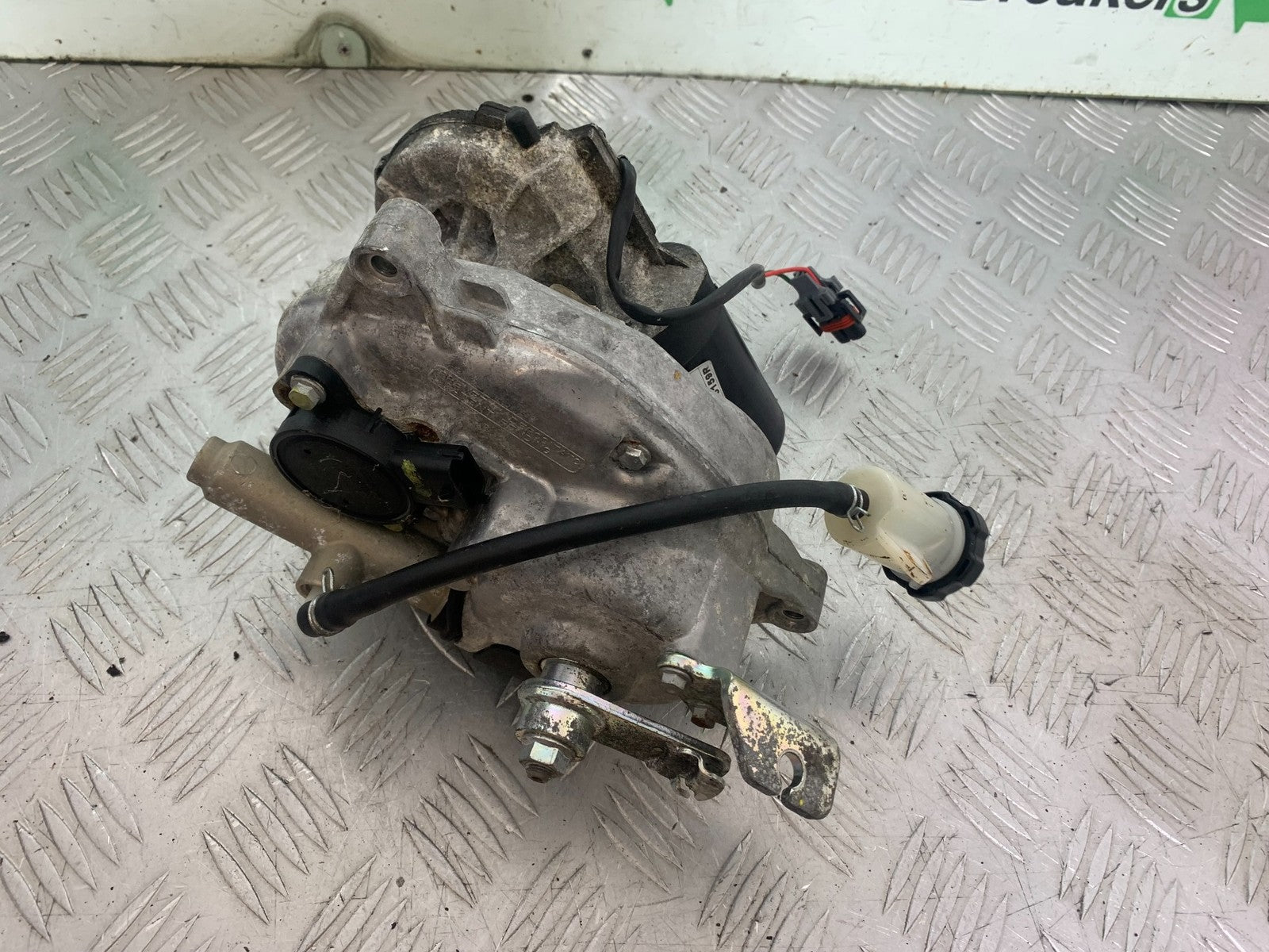 PIAGGIO MP3 250 ie ANTI ROLL STEERING PUMP YEAR 2007 (CMB1307)