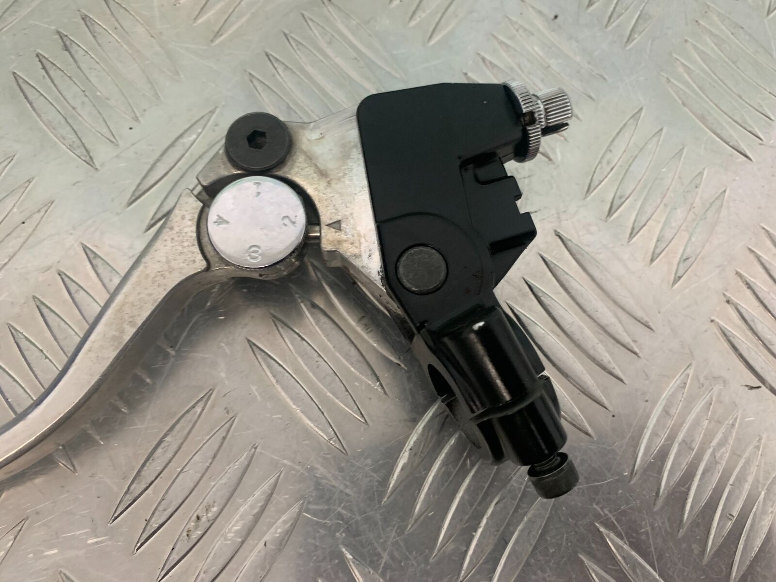 TRIUMPH 1050 SPRINT GT CLUTCH LEVER AND BRACKET YEAR 2010-2014 (STOCK 979)