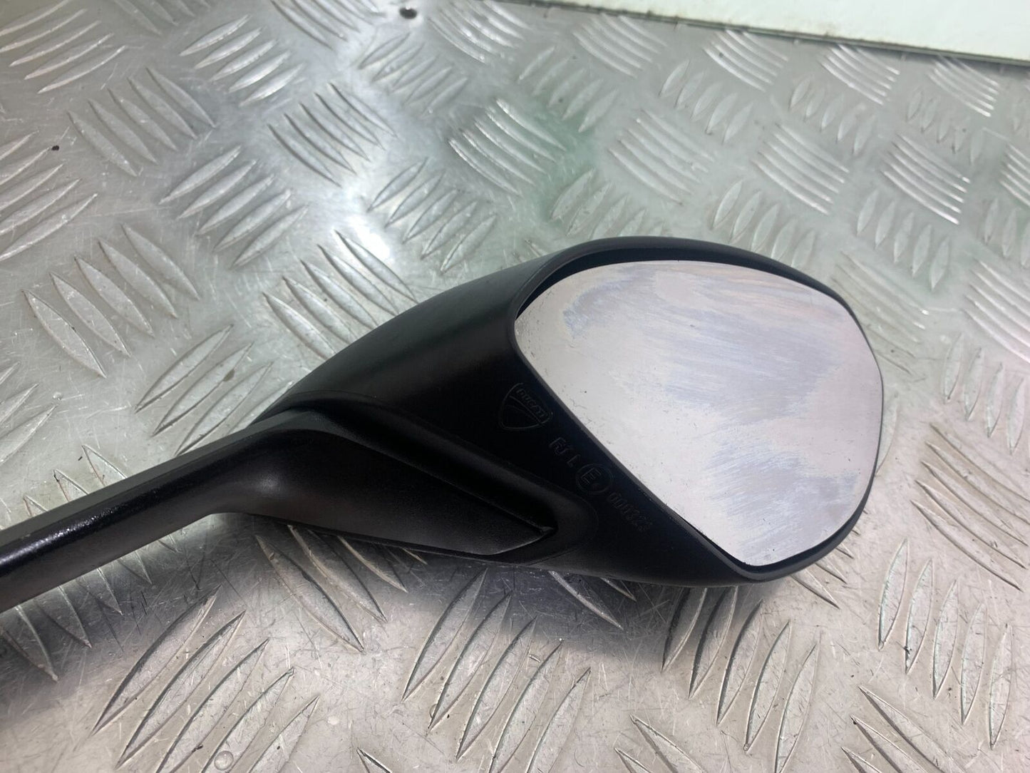 DUCATI 1199 PANIGALE RIGHT MIRROR  YEAR 2012-2014 (CMB1047)