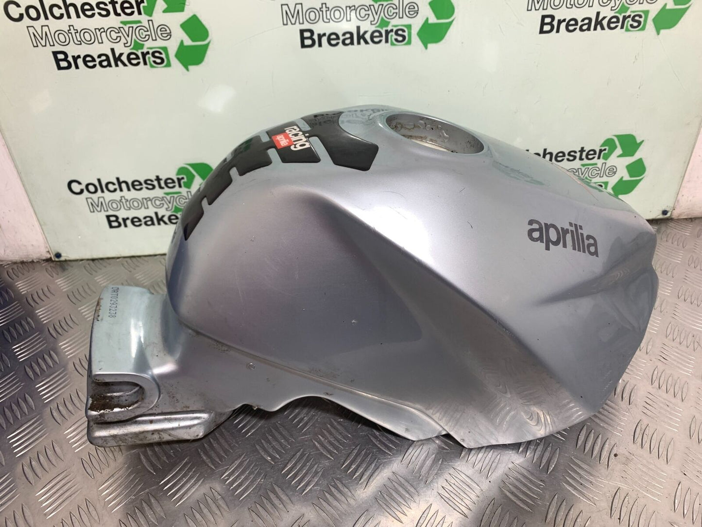 APRILIA FUTURA RST 1000 PETROL TANK   YEAR 2001-2005 (CMB1033)