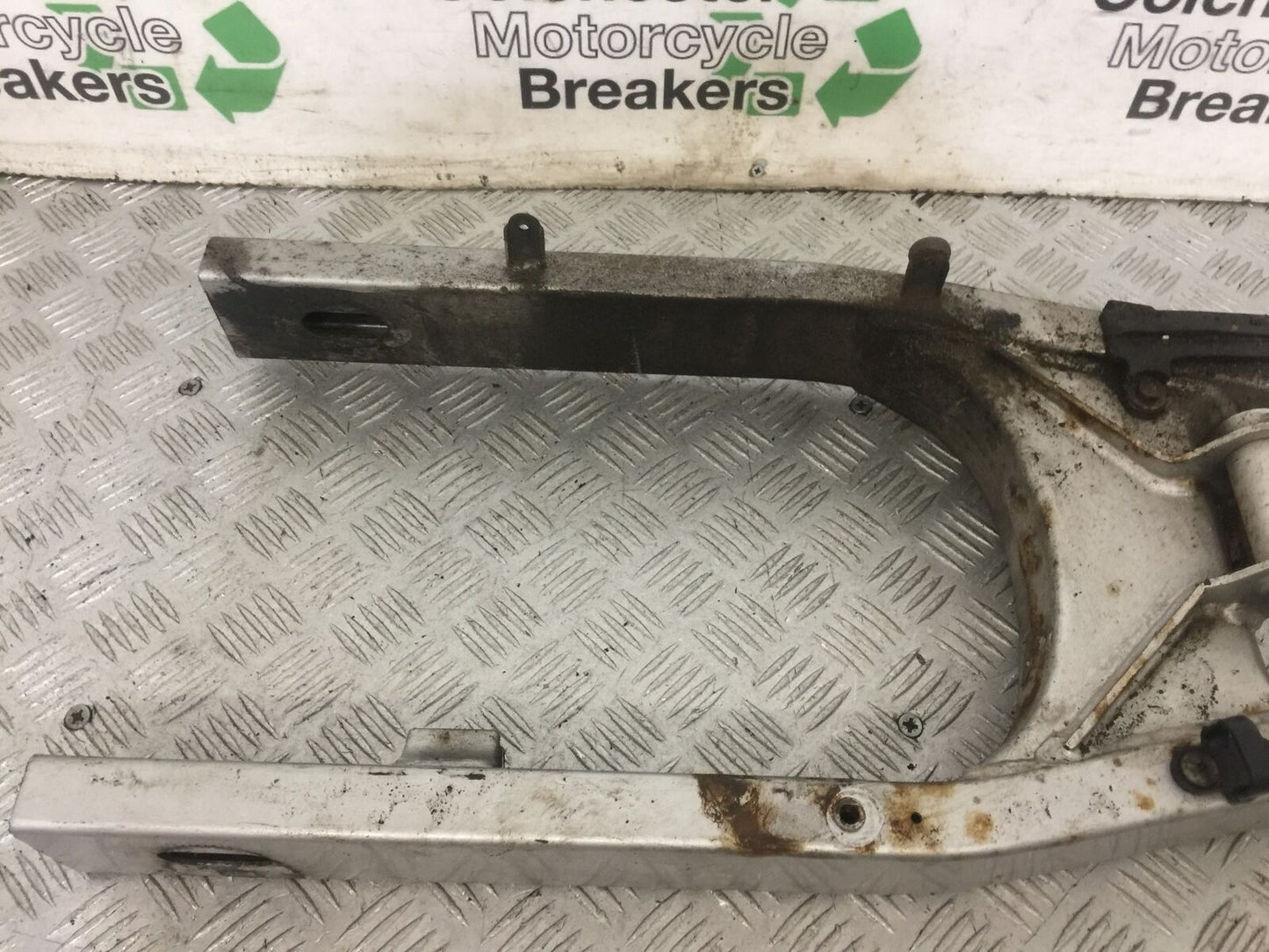 SUZUKI GSF650 GSF 650 SWINGARM  YEAR 2008-12  (STOCK 829)