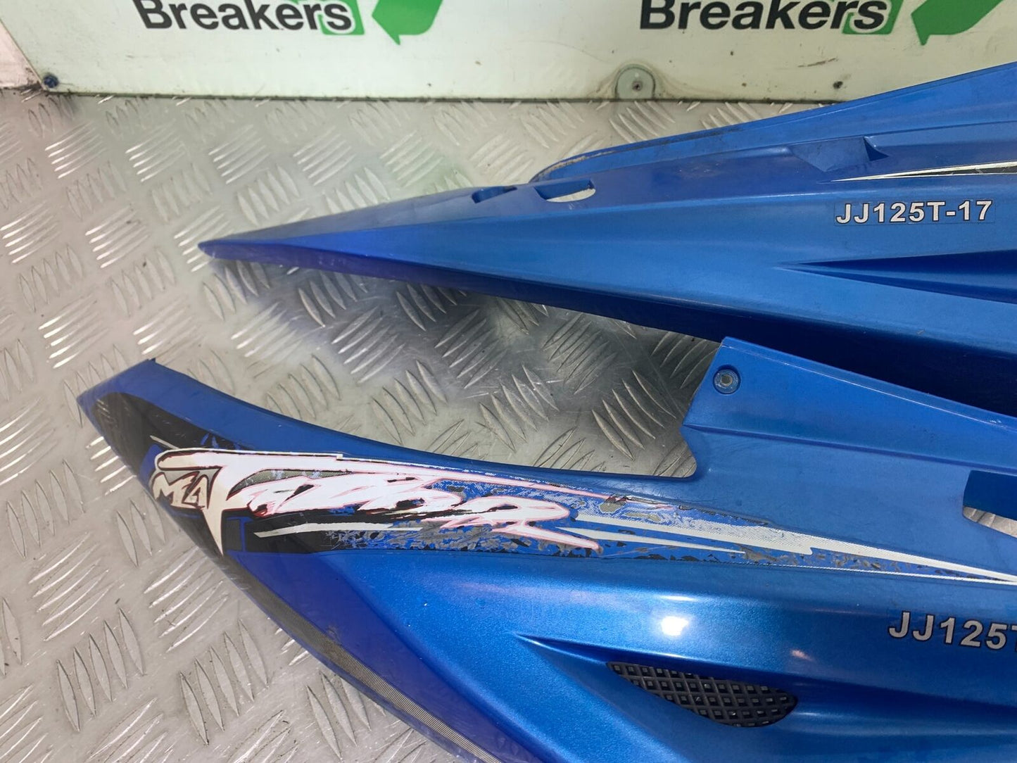 LEXMOTO MATADOR 125 JJ125T-17 SEAT PANELS  (CMB1115)