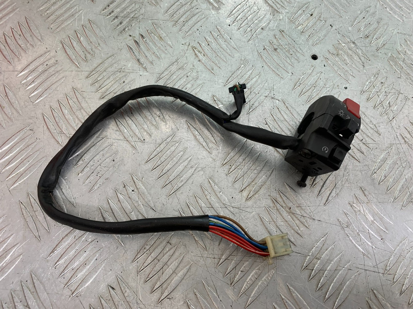 YAMAHA XJ600 XJ 600 DIVERSION RIGHT SWITCH GEAR 1998-2000 (CMB1191)
