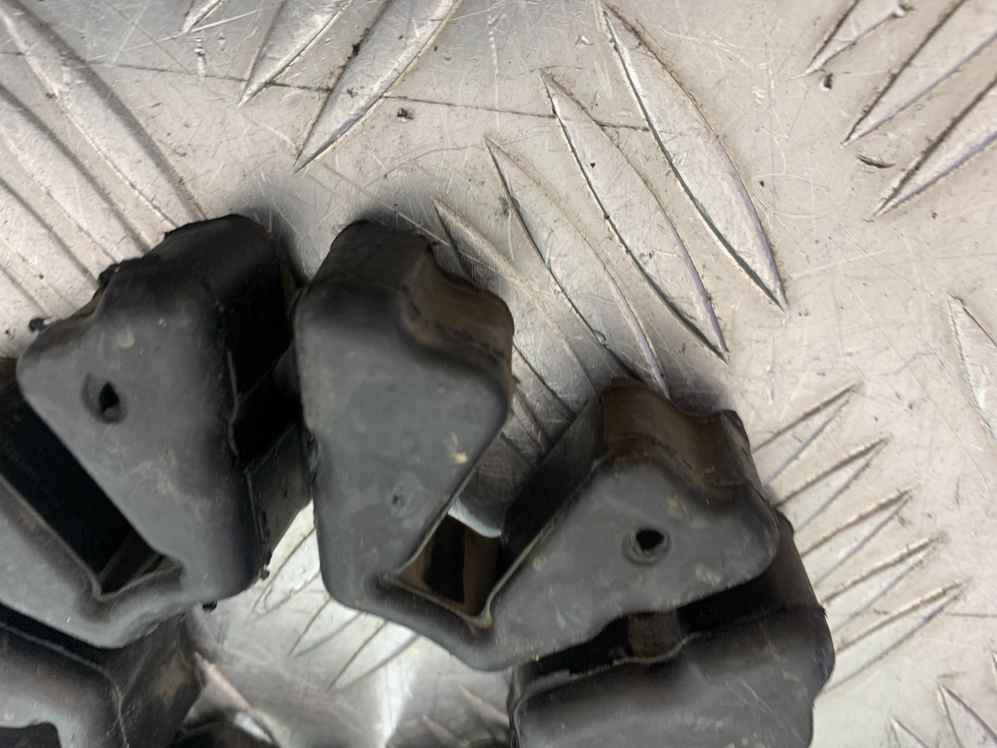 KTM 125 DUKE CUSH DRIVE RUBBERS  YEAR 2018-2023 (CMB1185)