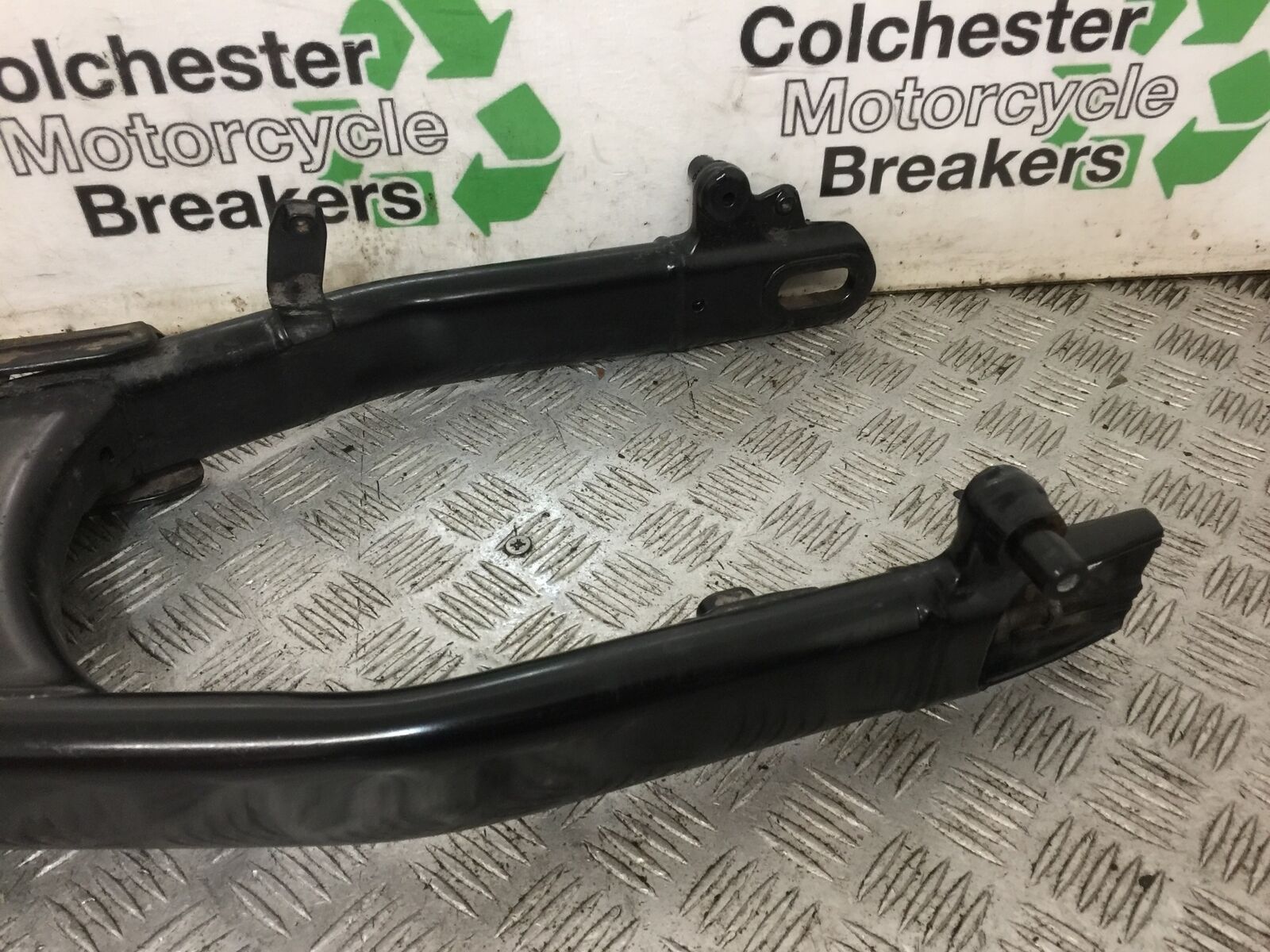 TRIUMPH 900 STREET SCRAMBLER SWINGARM  YEAR 2018  (STOCK 896)