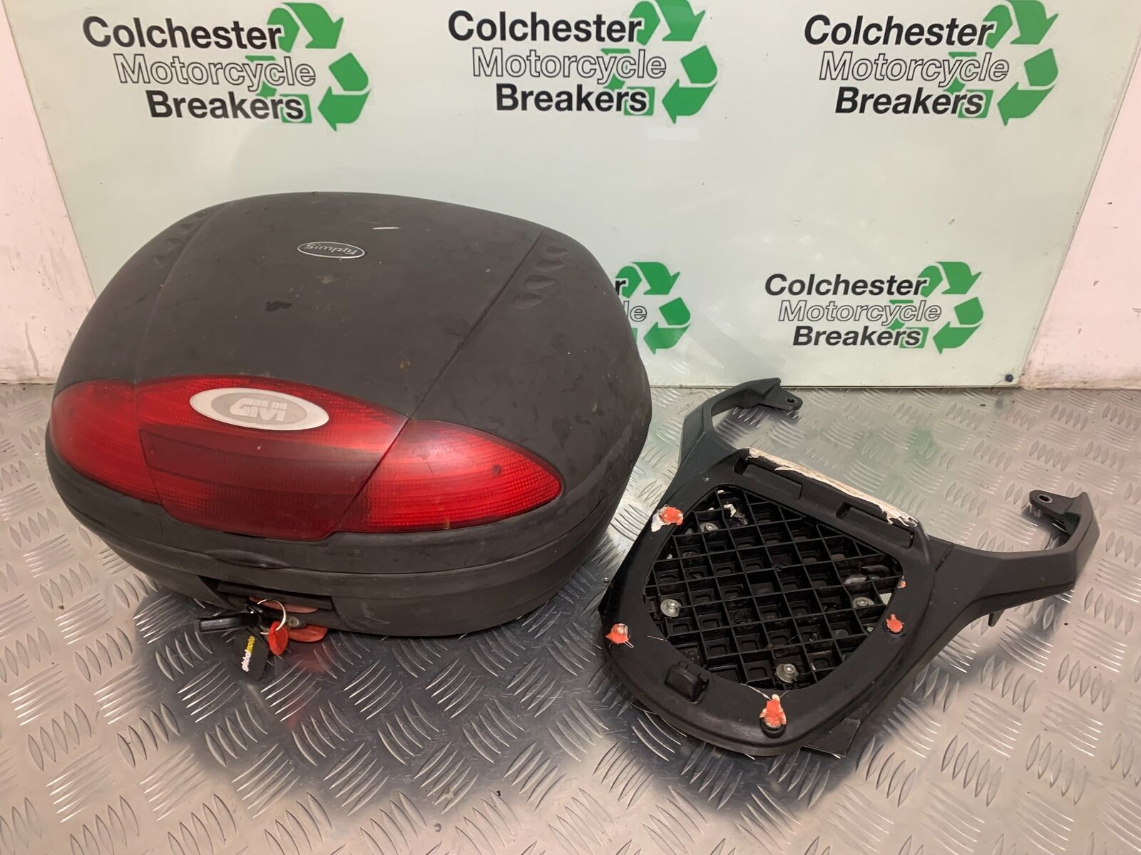 SUZUKI DL 650 V-STROM TOP BOX AND RACK   YEAR 2006 2011 (STOCK 954)