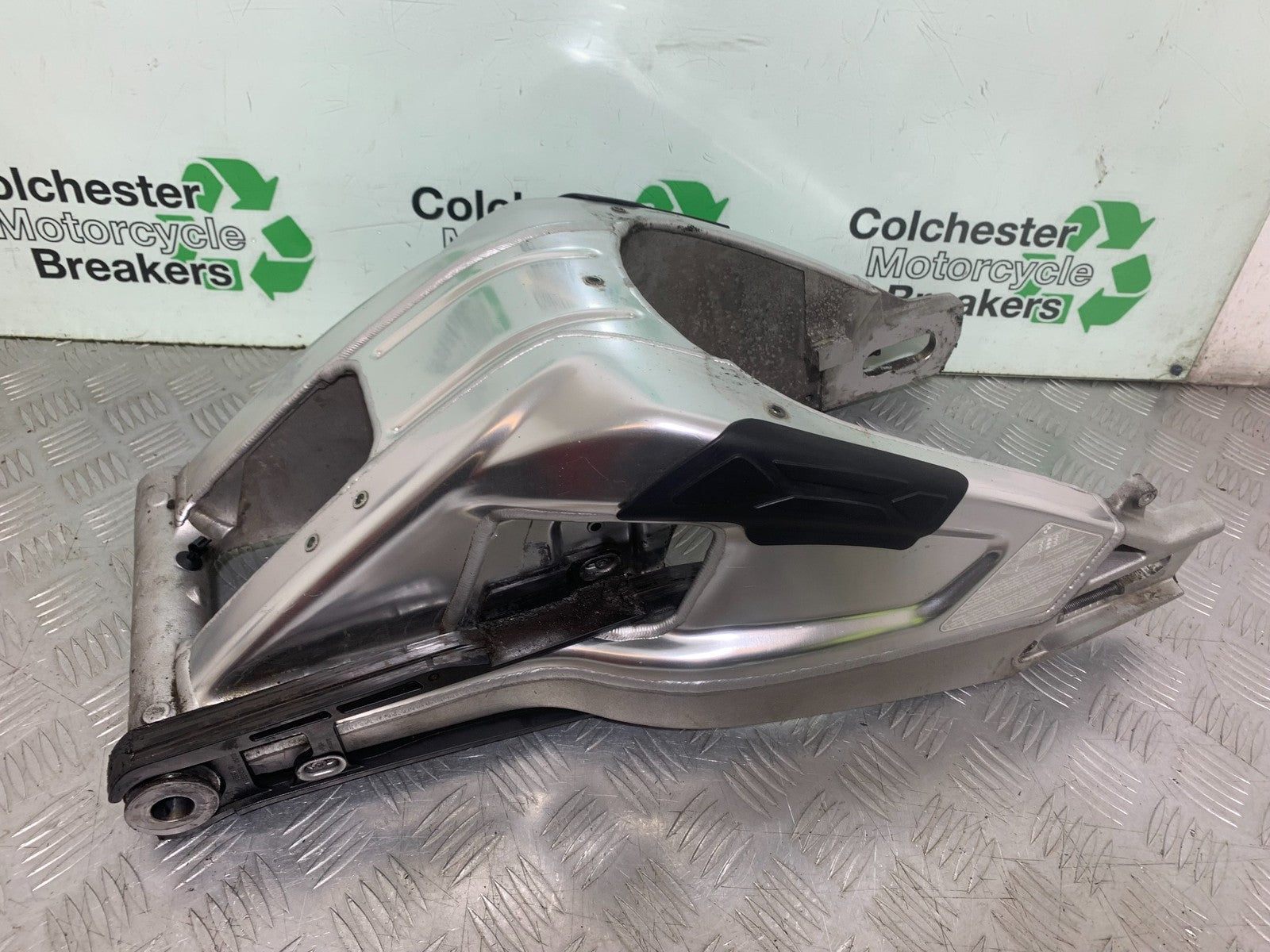 BMW S1000 RR SWINGARM  YEAR 2015-2018 (CMB1246)