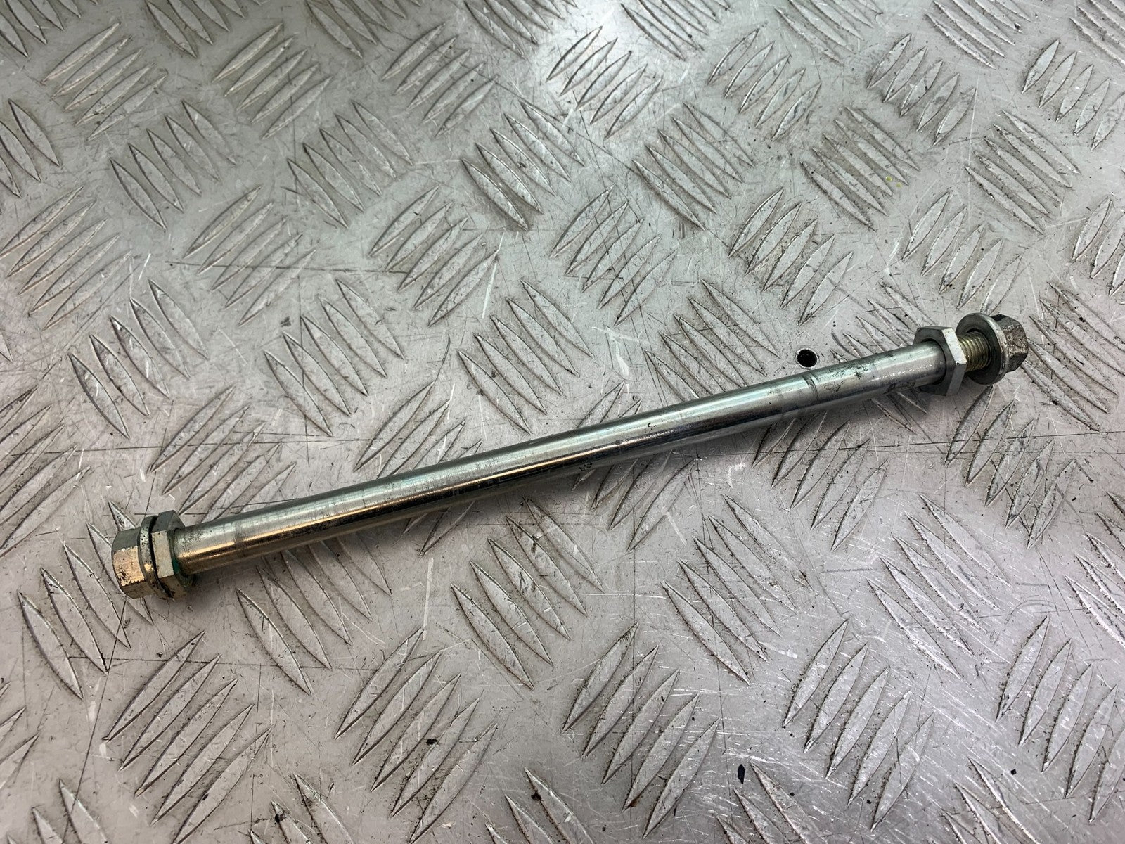 KTM RC125 RC 125 RC SWINGARM SPINDLE 2014 2017 (CMB1199)