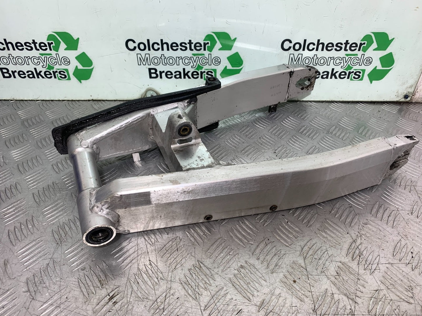 HONDA CBR1100 BLACKBIRD SWINGARM YEAR 1999-2005 (CMB1232)