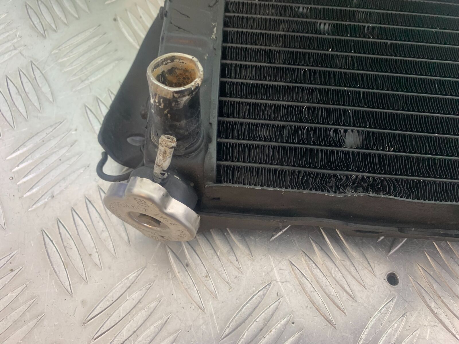 HONDA VFR400 VFR 400 NC21 RADIATOR   YEAR 1986-87 (CMB1043)