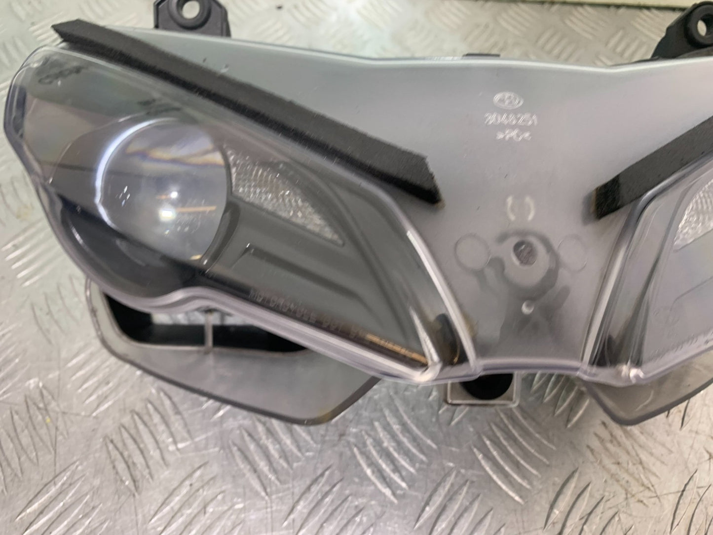 DUCATI 848 HEADLIGHT   YEAR 2008-2010 (CMB1323)